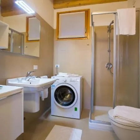 Paradiso Del Hébergement de vacances Bellano