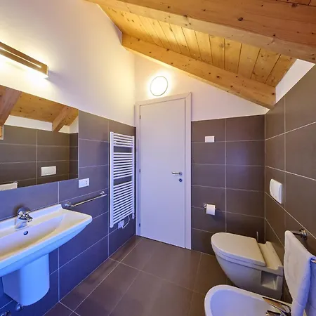 Paradiso Del * Bellano