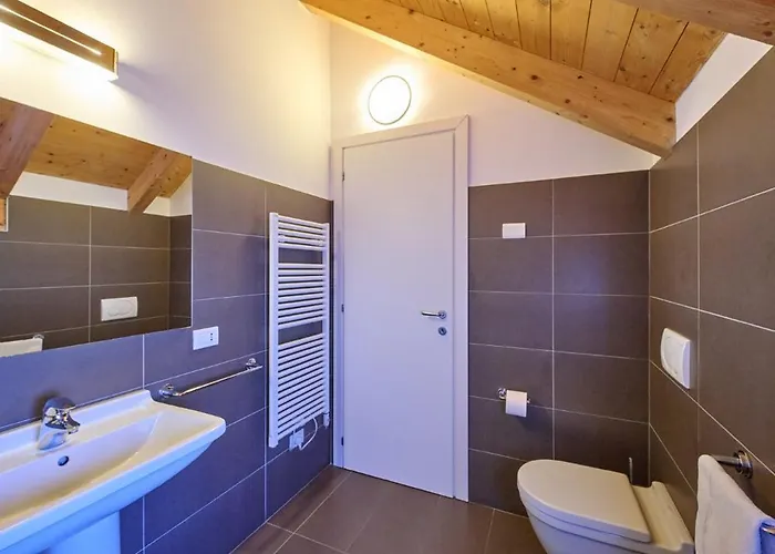 Paradiso Del * Bellano